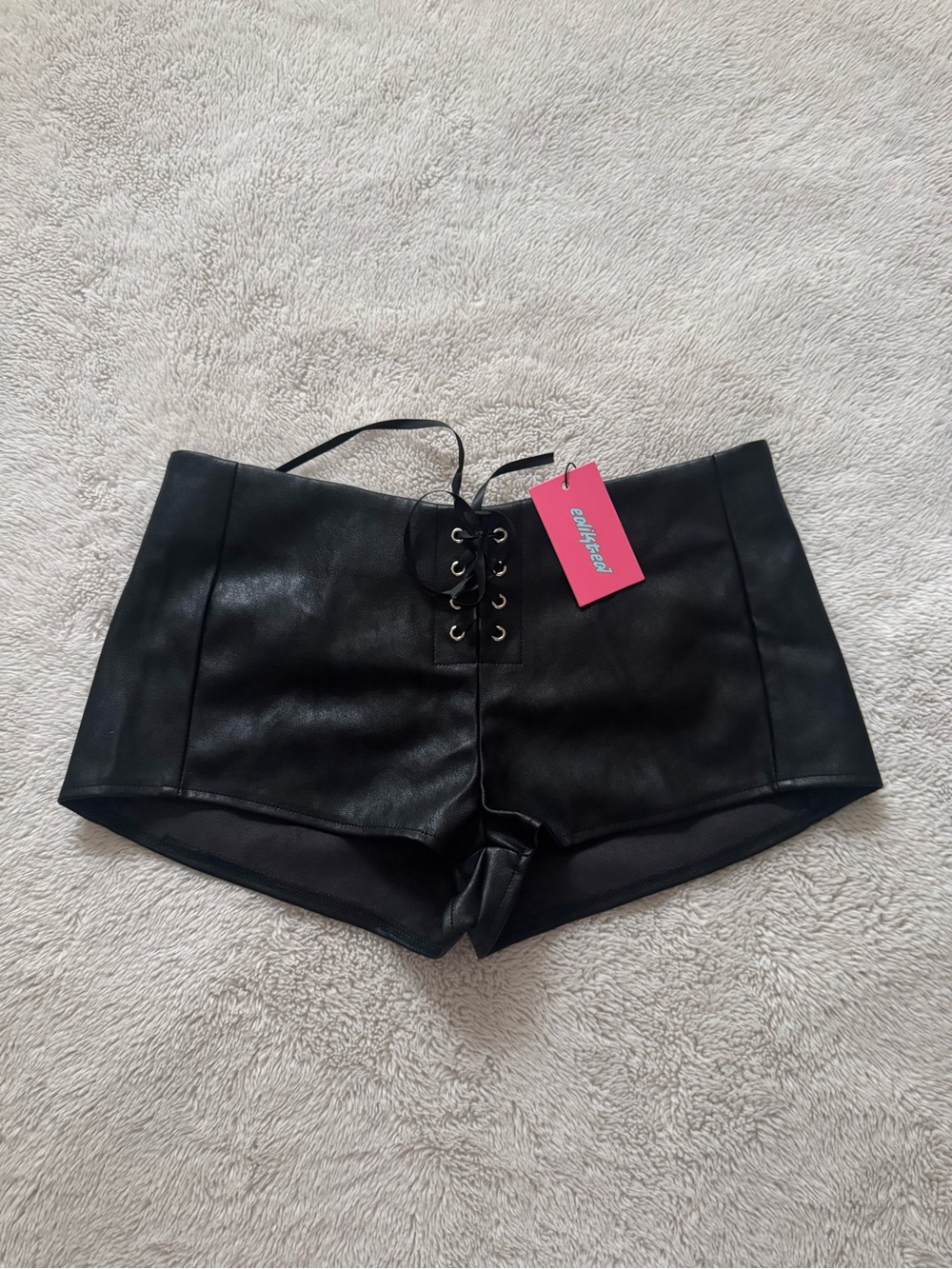 Edikted shorts